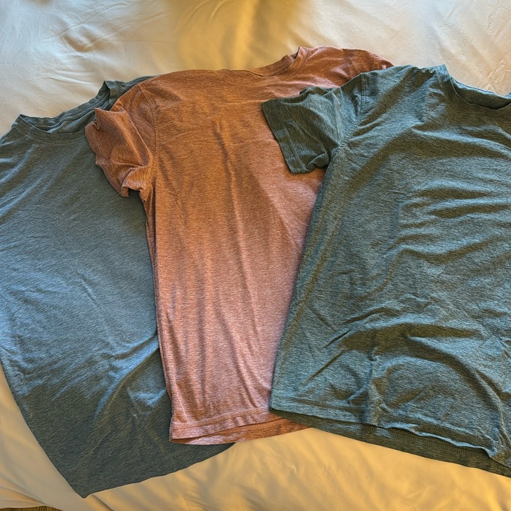 3 pack Vuori strato tech tees
